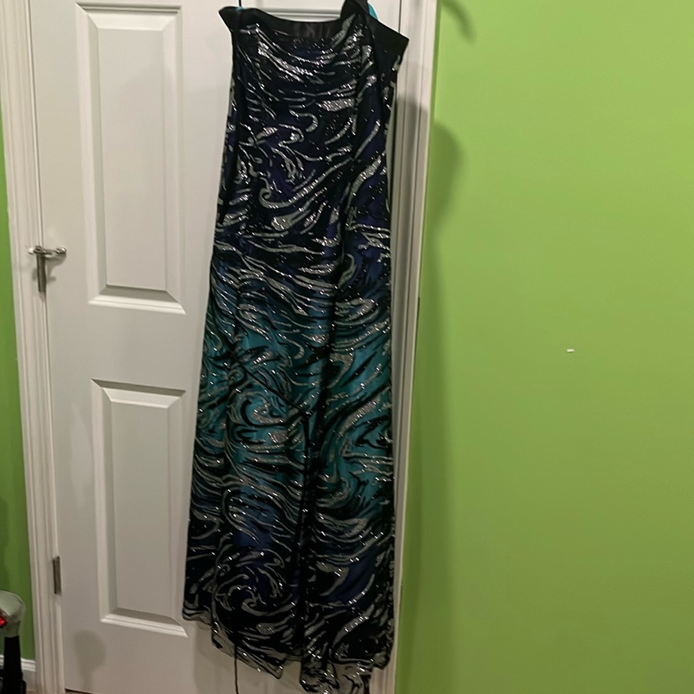 Size 10 sparkly ombré NV Couture Prom Dress